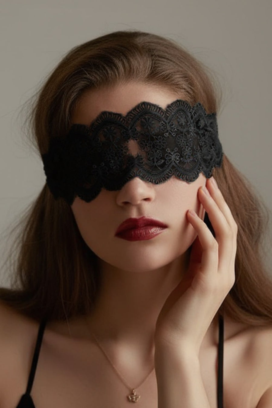 White Lace Eye Mask with Scalloped Edges-Eye Mask-Bellascena-bellascena