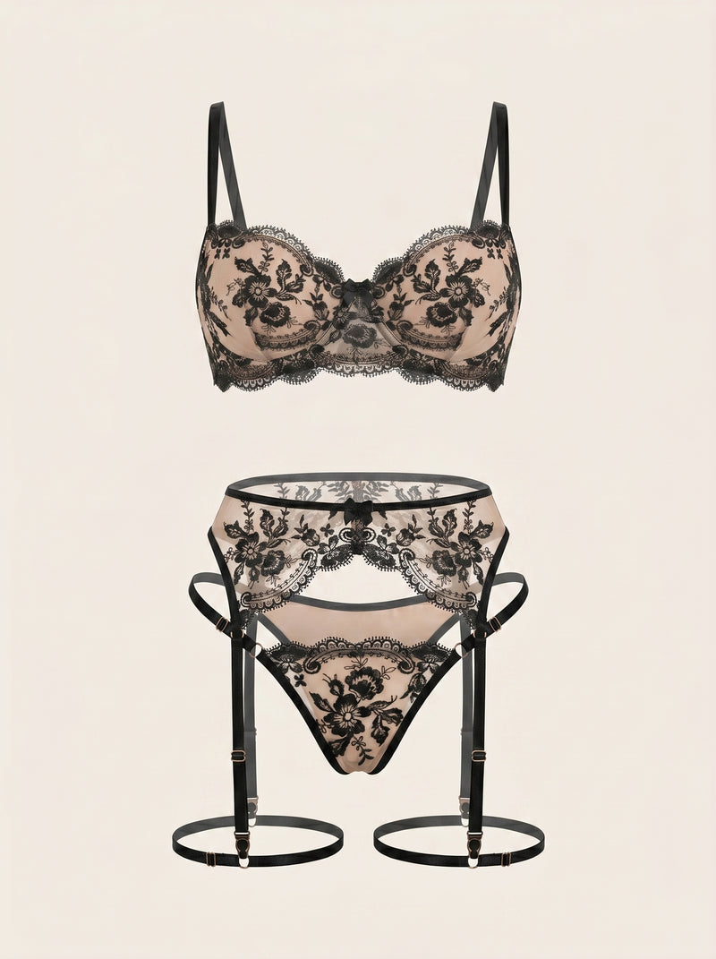 Set di lingerie in tulle nero floreale con dettagli con strappy