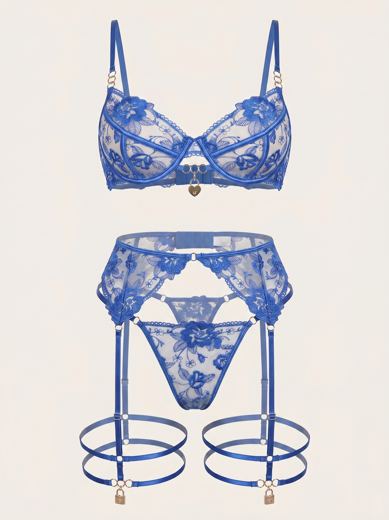 Completo lingerie in rete ricamata con fiori blu e bordi smerlati