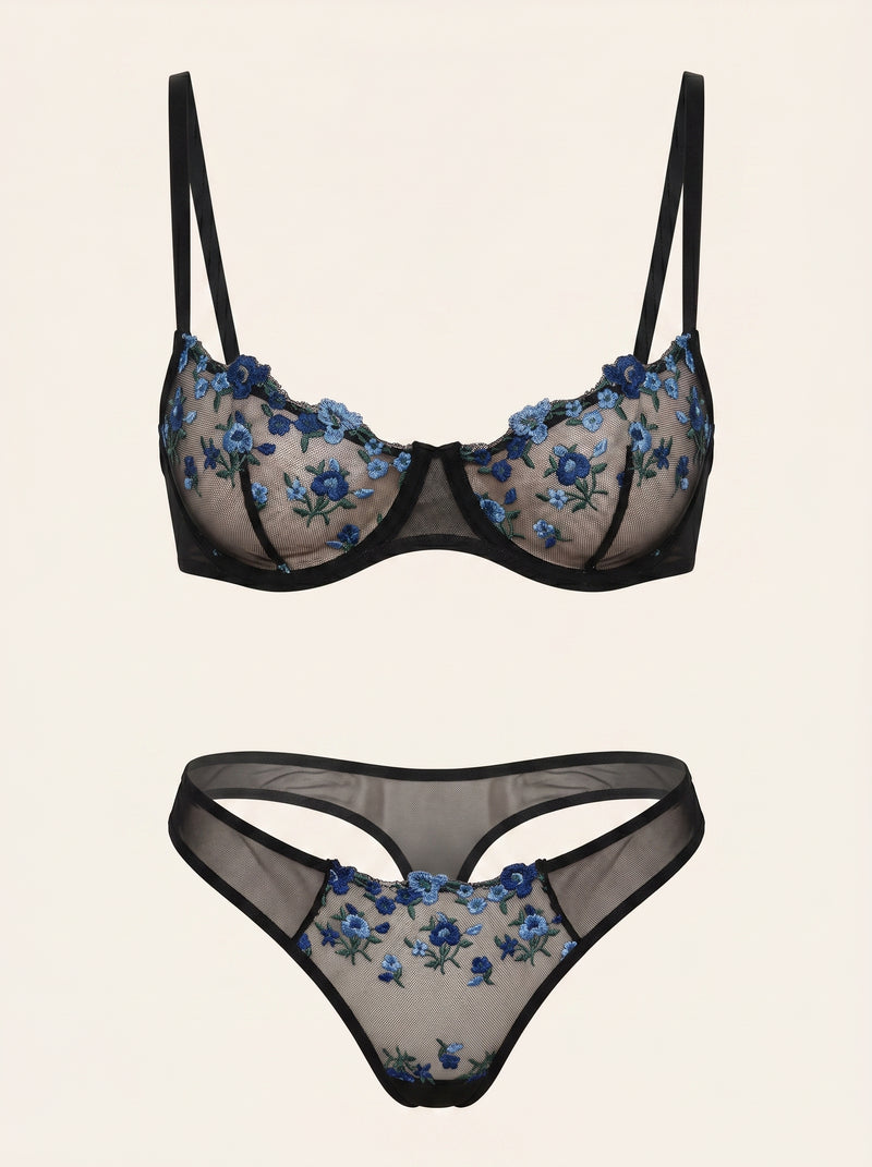 Set di lingerie in tulle blu floreale con dettagli ricamati