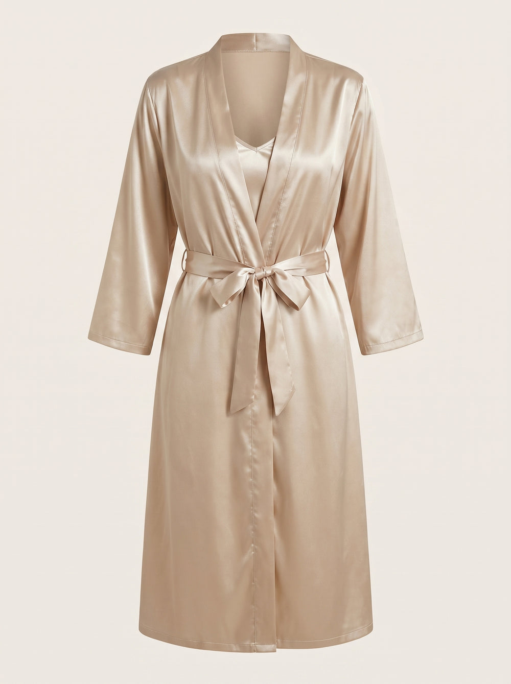 Champagnekleurige satijnen kimono met lange mouwen