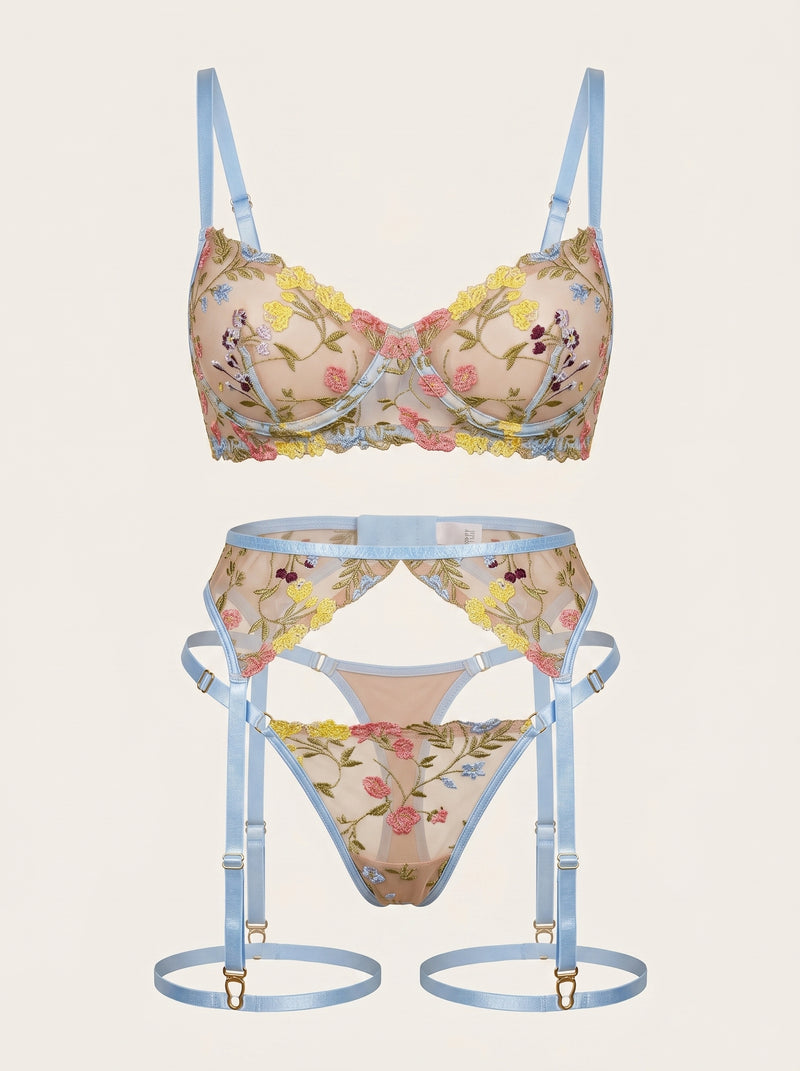 Set di lingerie in tulle con ricami floreali dall'eleganza trasparente