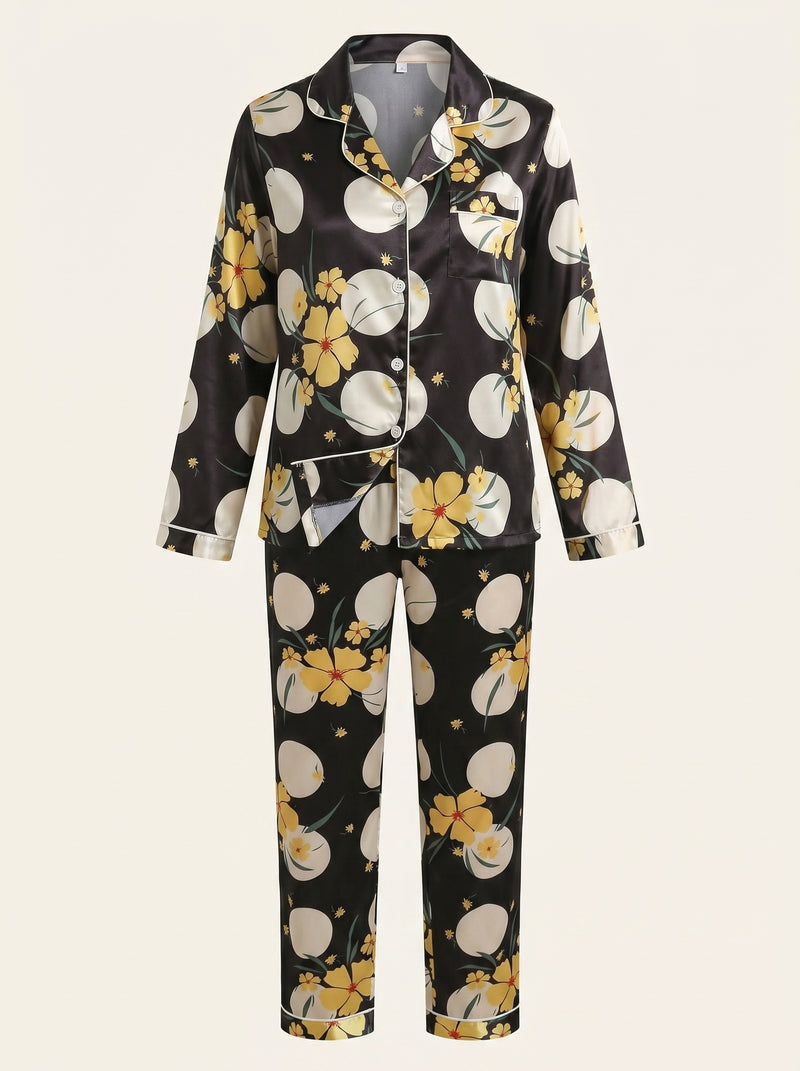 Ensemble de pyjama en satin jaune à motif floral avec détails passepoilés