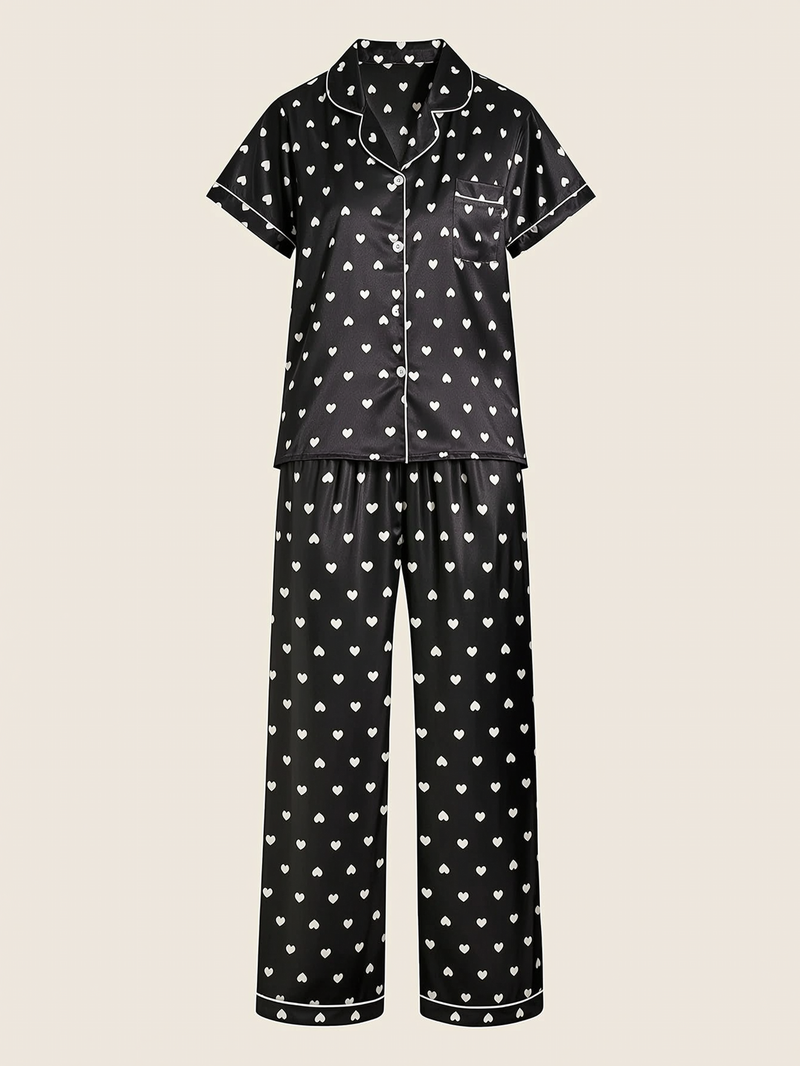 Ensemble de pyjama en satin noir à imprimé cœurs avec col cranté