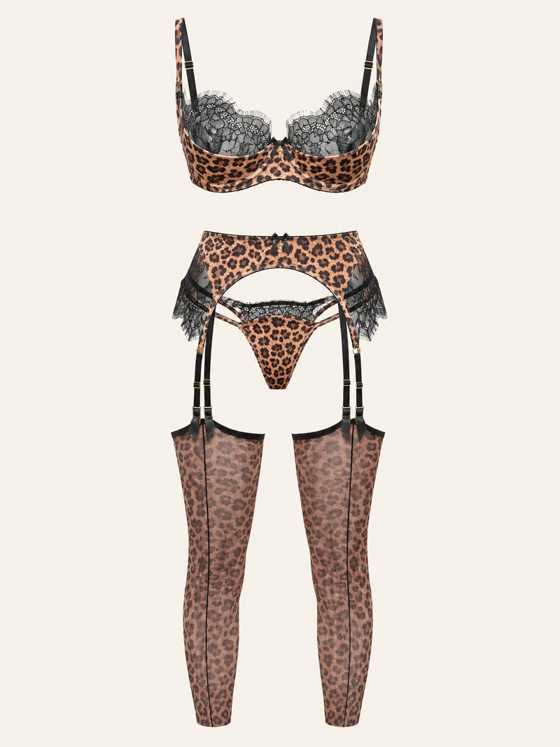 Completo lingerie in pizzo con stampa leopardata e dettagli trasparenti con spalline