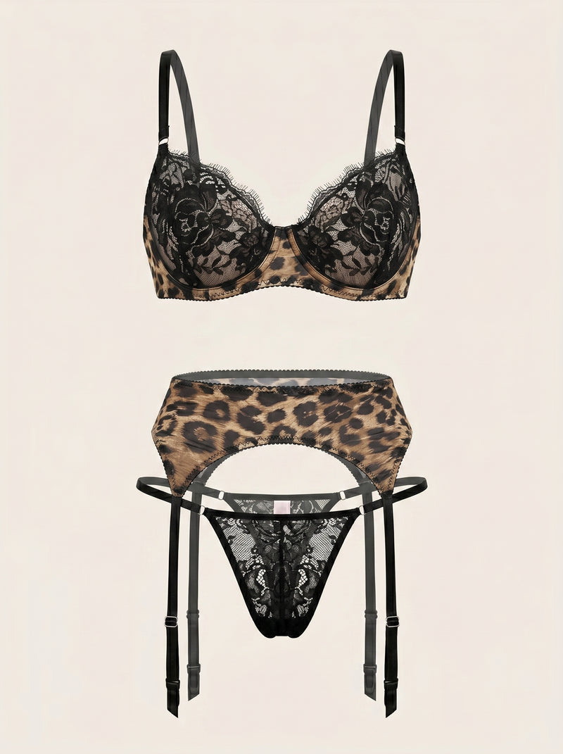 Set di lingerie in rete con stampa leopardata e sovrapposizione in pizzo