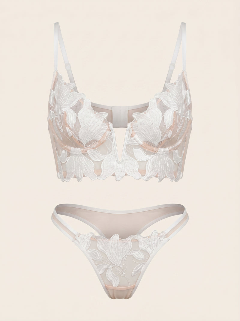 Set di lingerie in tulle nude con ricami floreali