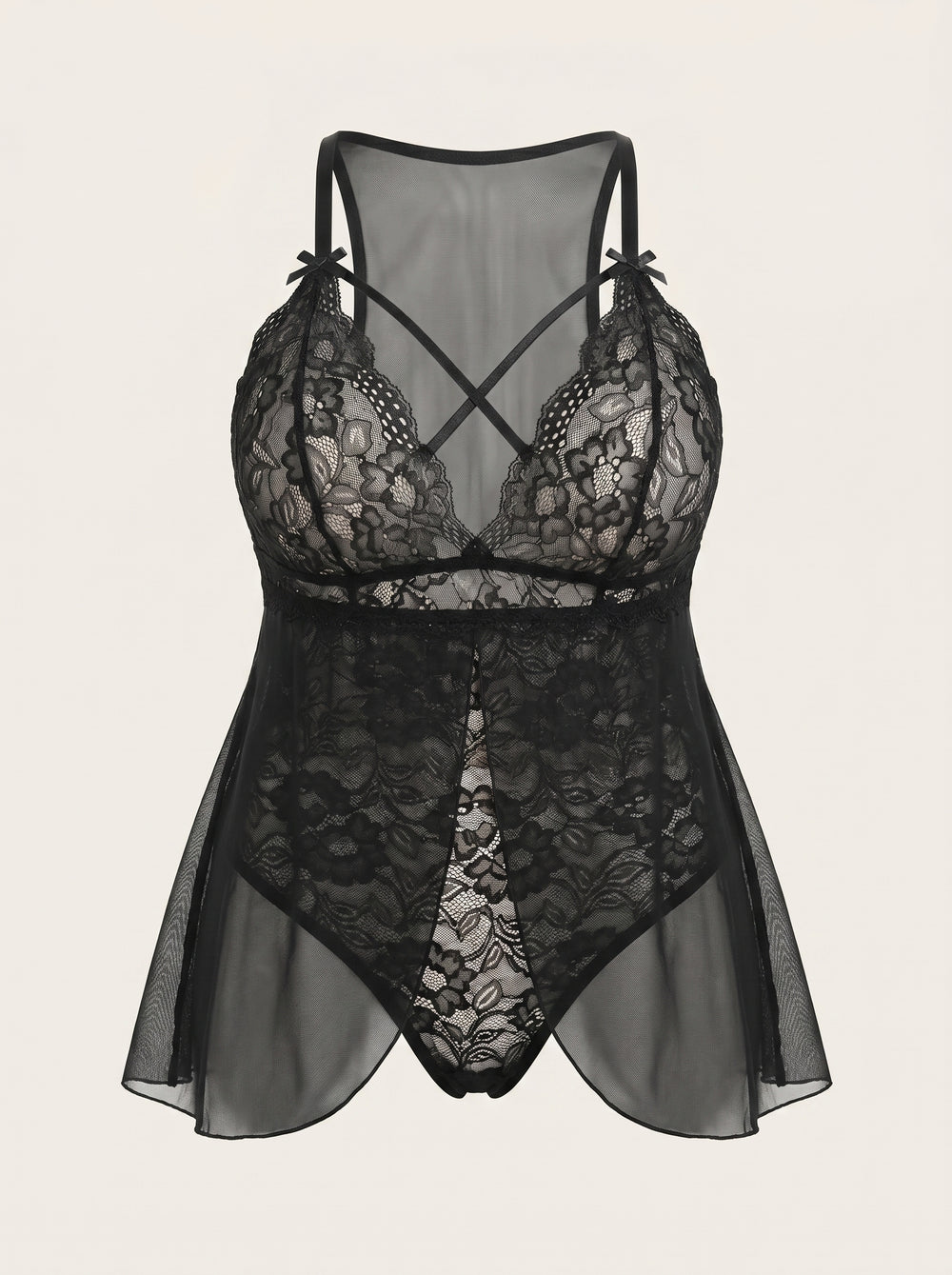 Nuisette grande taille noire en dentelle avec détails à lanières