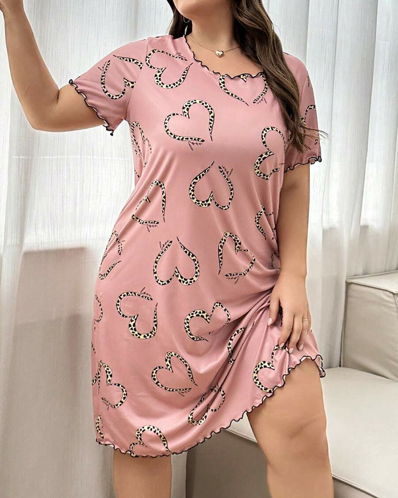 Plus Size Leopard Heart Cotton Nightdress with Scalloped Edges-Nightgown-Bellascena-bellascena