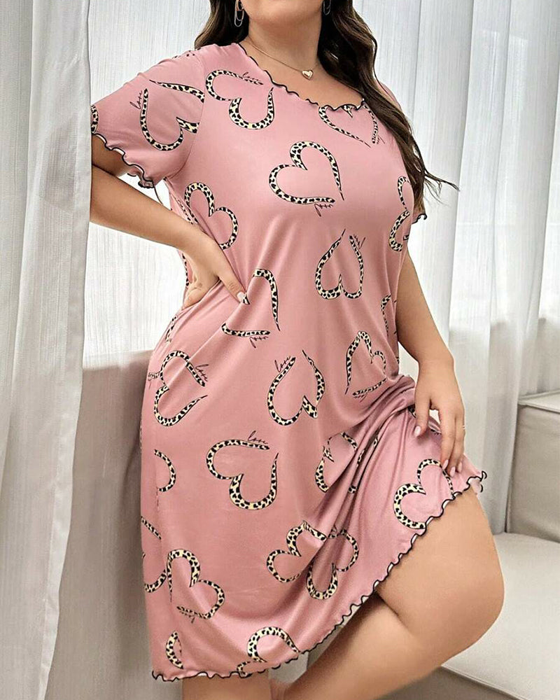 Plus Size Leopard Heart Cotton Nightdress with Scalloped Edges-Nightgown-Bellascena-bellascena