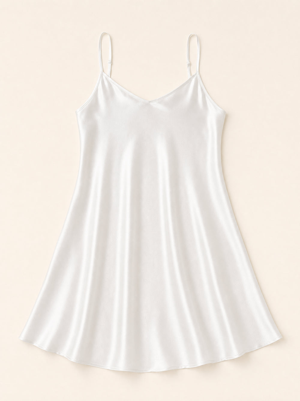 Camicia da notte bianca in raso con spalline regolabili, taglie forti