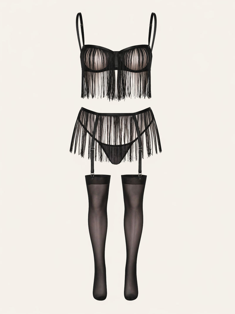Completo lingerie in rete nera con spalline e dettagli con frange